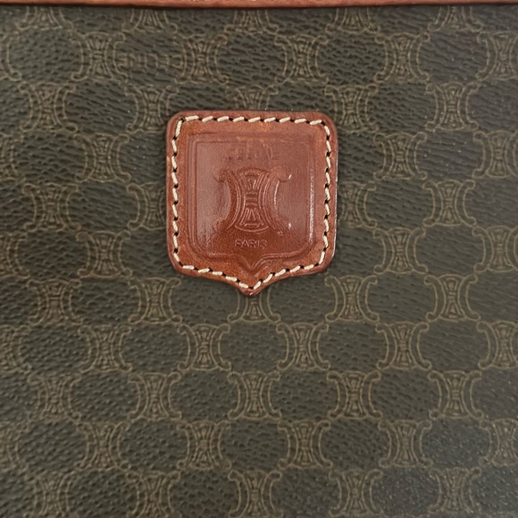 EUC Celine Macadam Triomphe CLUTCH - Picture 3 of 12